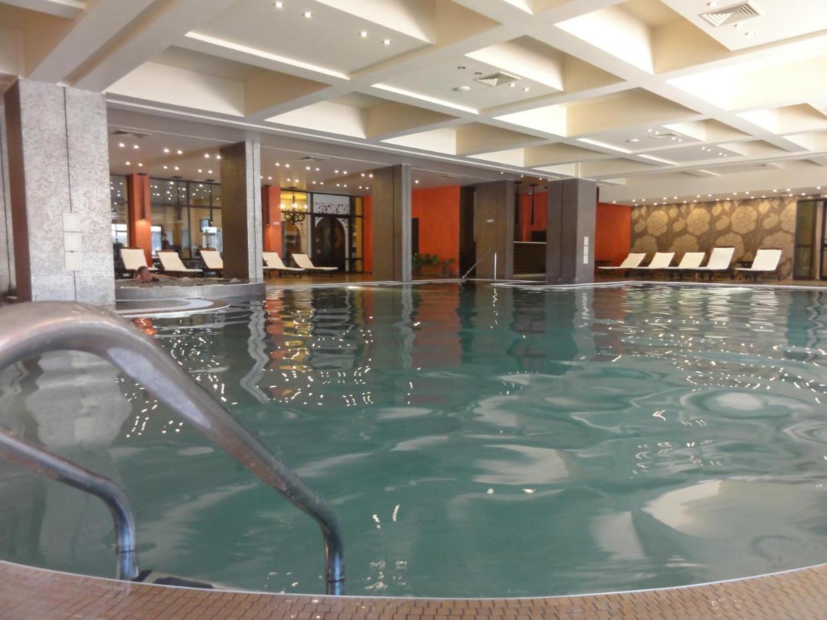 סאני ביץ' Royal Beach Private Apartments מראה חיצוני תמונה