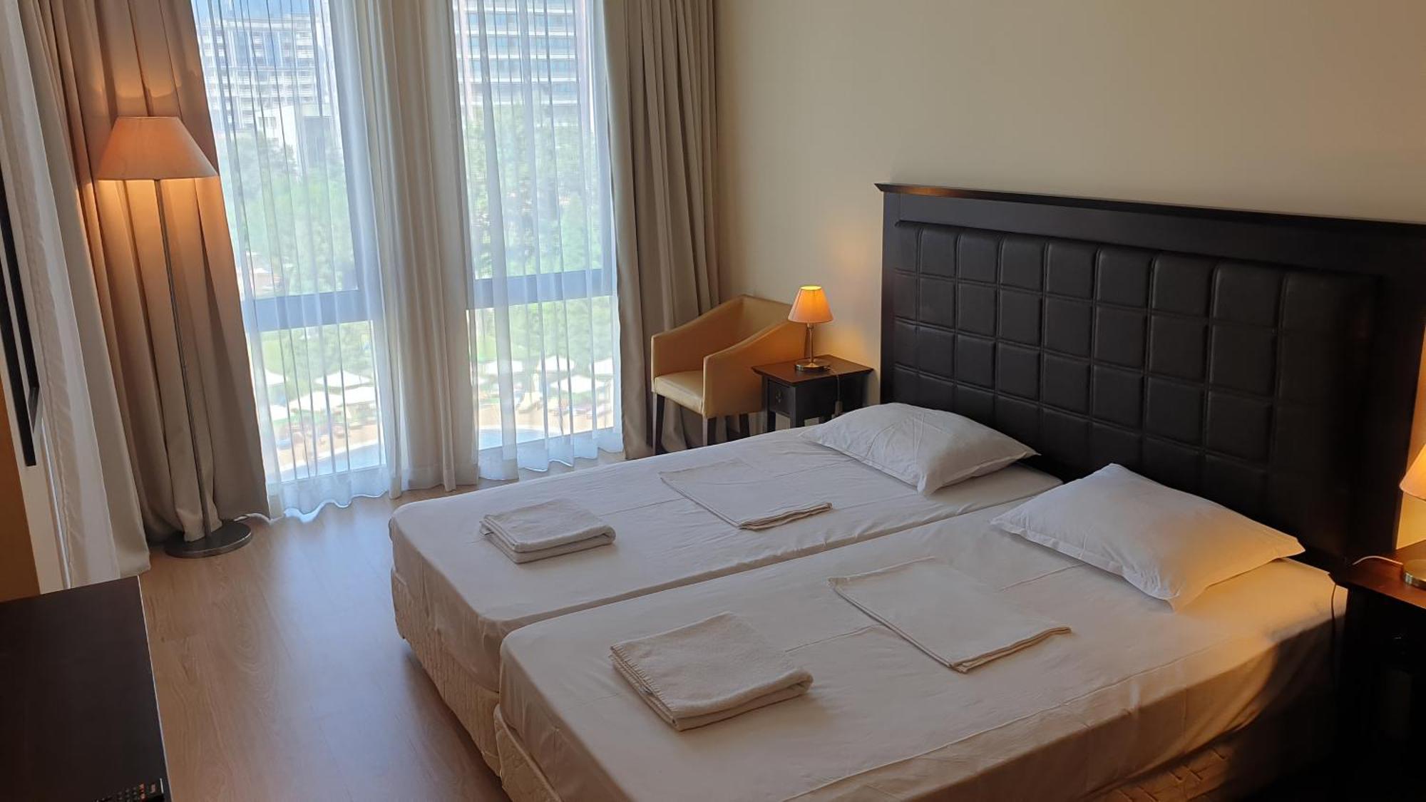 סאני ביץ' Royal Beach Private Apartments מראה חיצוני תמונה