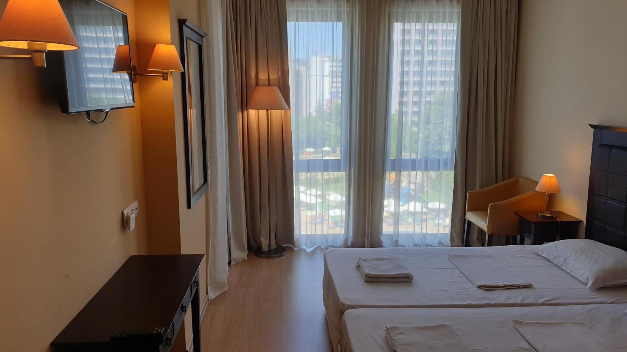 סאני ביץ' Royal Beach Private Apartments מראה חיצוני תמונה